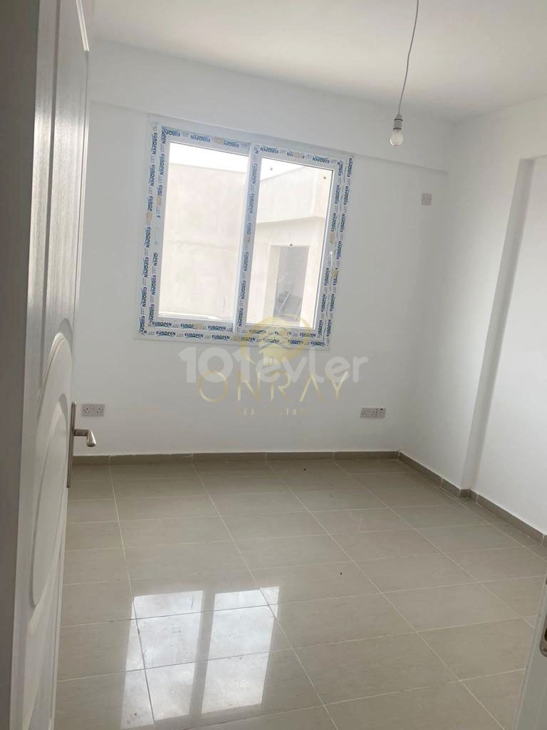 2+1 Unfurnished Flat for Rent in Gönyeli