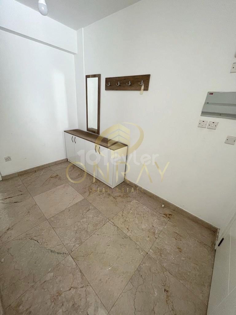 Küçük Kaymaklı'da 2+1 Full Eşyalı Kiralık Daire