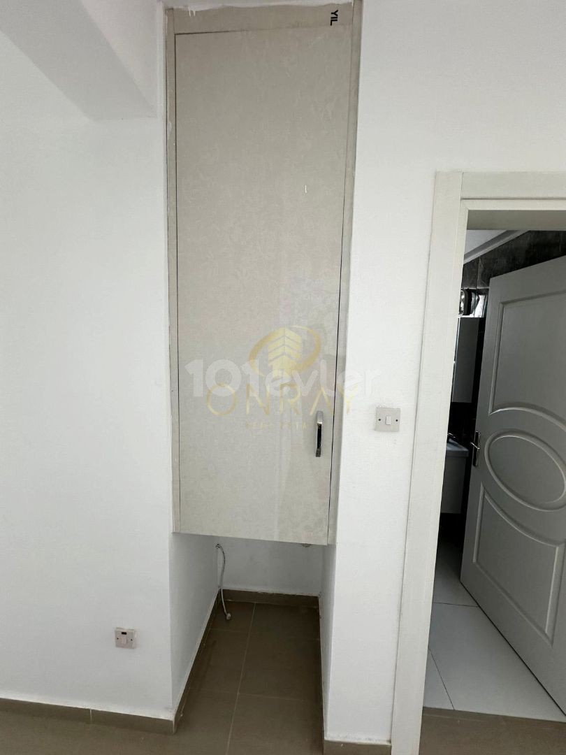 2+1 Unfurnished Flat for Rent in Gönyeli