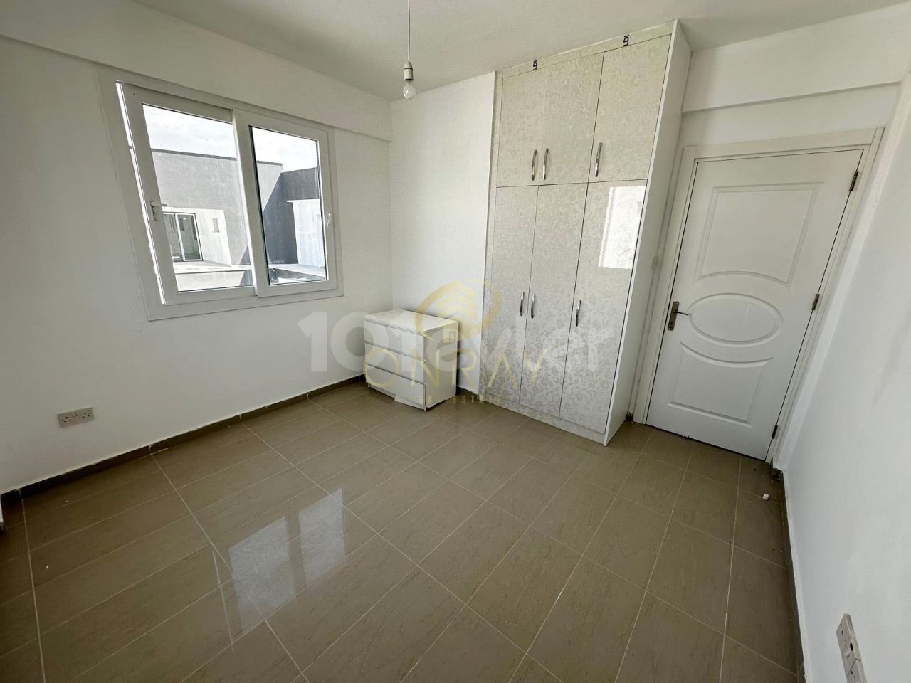 2+1 Unfurnished Flat for Rent in Gönyeli