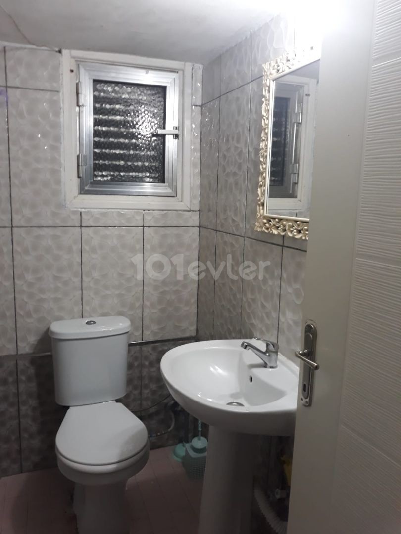 LEFKOŞA GÖNYELİ 2+1 KİRALIK DAİRE 