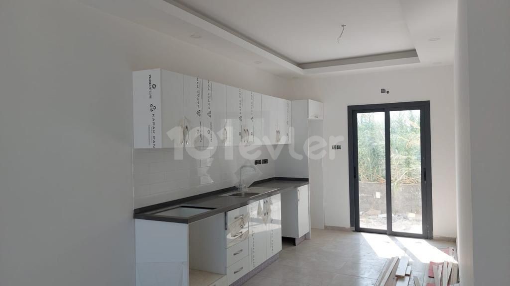 فروش آپارتمان طبقه همکف و طبقه اول در مجتمع Karaoğlanoğlu با استخر