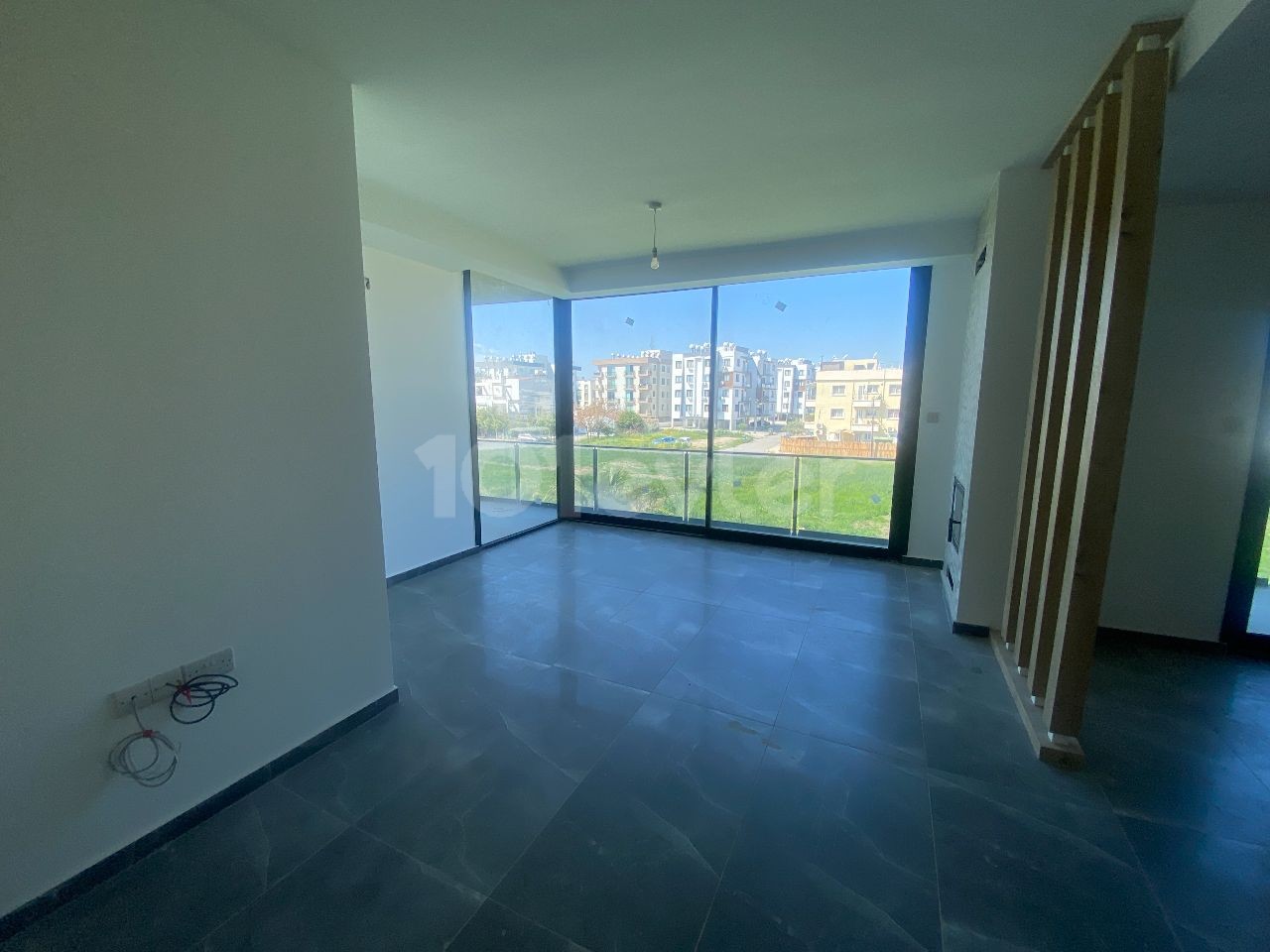 KucukKaymaklı da satılık 140m2 3 yatak odalı daire