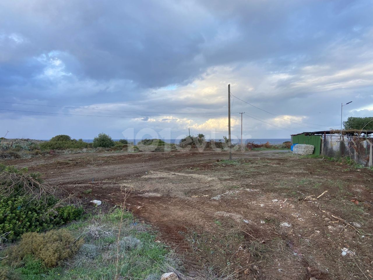 100% 2 storey zoned land on the Denia side of Karşıyaka