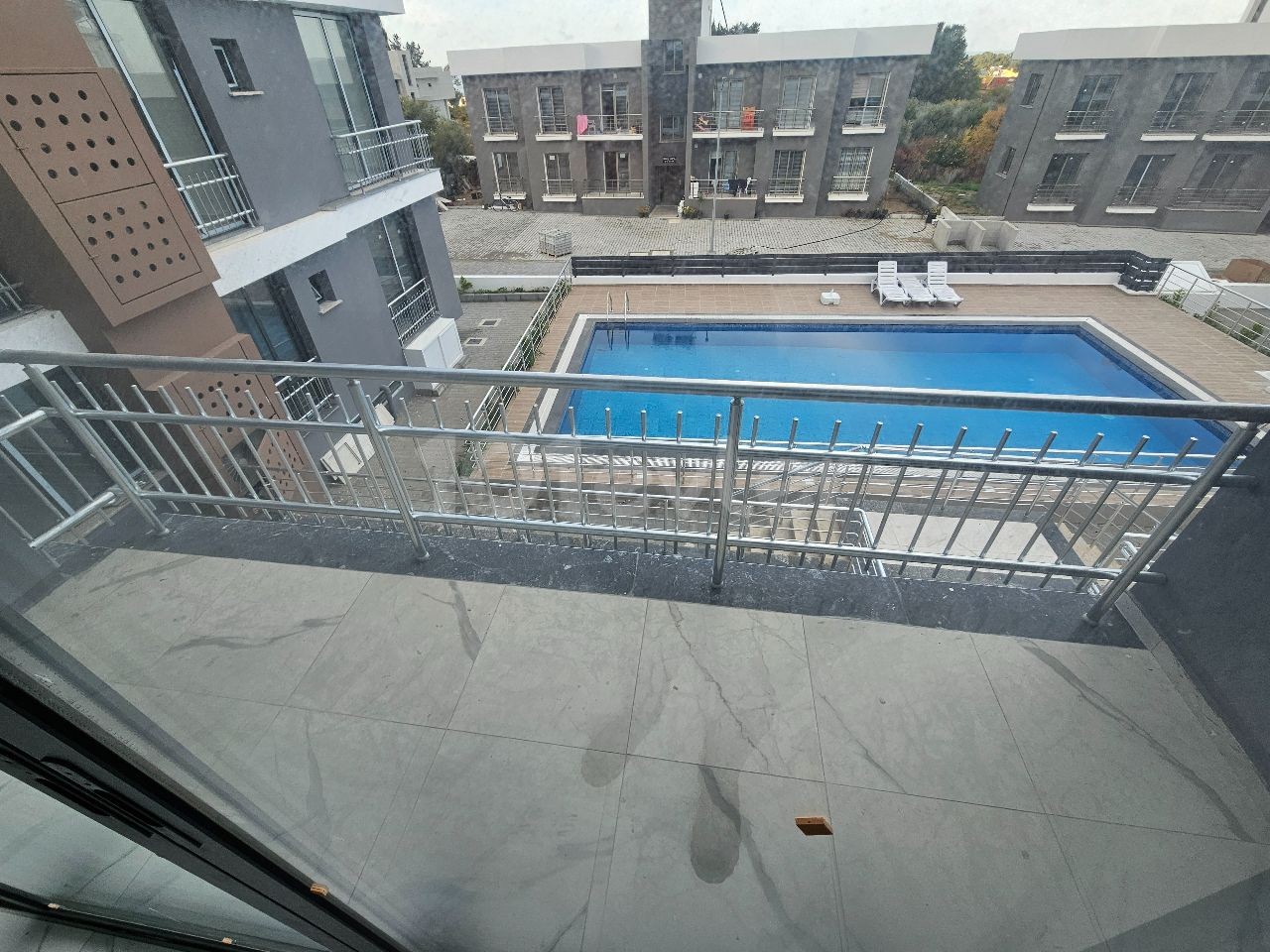 2+1 FURNISHED AND UNFURNISHED FLAT FOR RENT WITH POOL FRONT