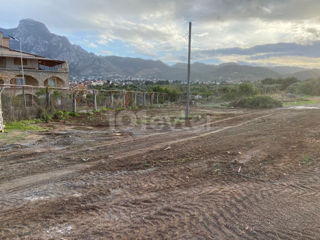 30 MT LAND TO THE SEA SUITABLE FOR VILLA CONSTRUCTION