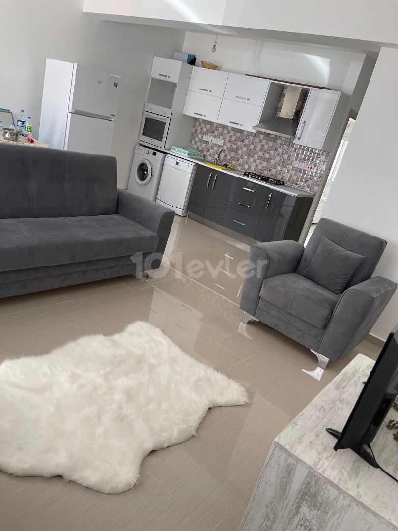 GROUND FLOOR GARDEN 2+1 FLAT FOR SALE IN DİKMEN