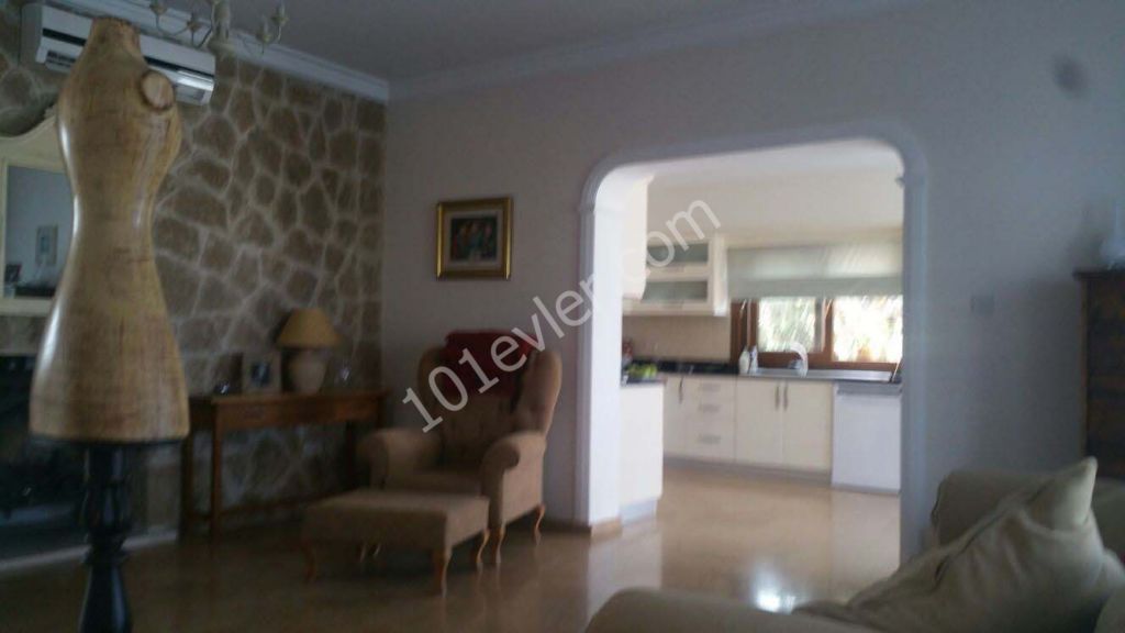 4 Bedroom Villa For Sale 