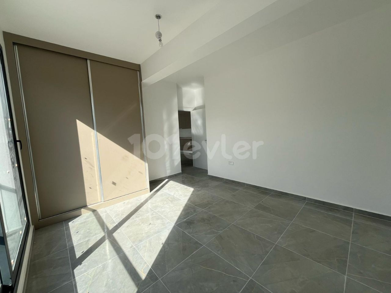 GIRNE ÇATALKÖY FLATS WITH COMMERCIAL PERMIT FOR RENT
