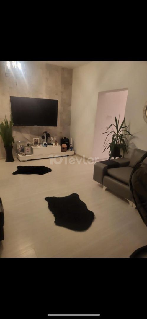 GÖNYELİDE SATILIK KOMPLE BİNA 2 DAİRE 1 BAHÇELİ ZEMİN KAT