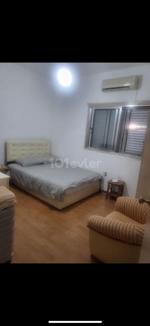 GÖNYELİDE SATILIK KOMPLE BİNA 2 DAİRE 1 BAHÇELİ ZEMİN KAT