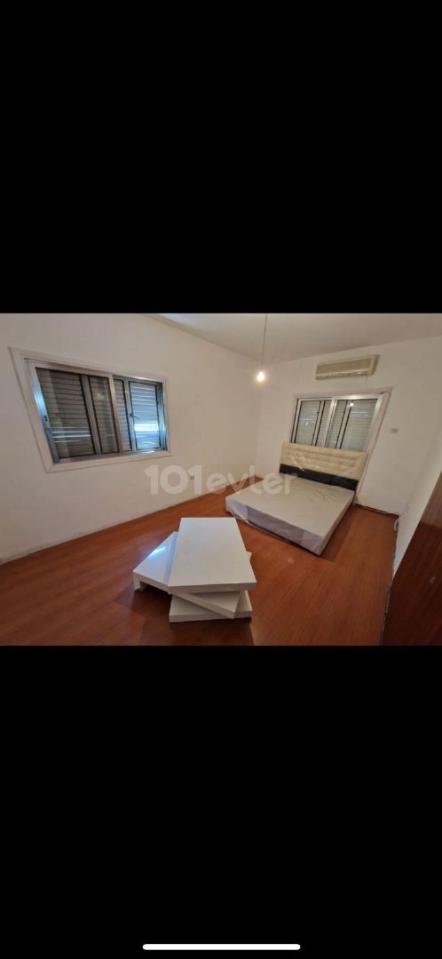 COMPLETE BUILDING FOR SALE IN GÖNYELİ 2 FLAT 1 GARDEN GROUND FLOOR