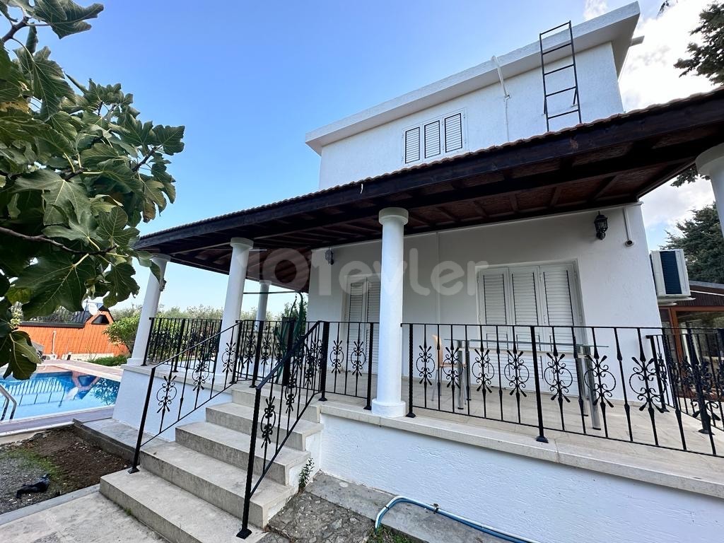 4+2 Villa zu vermieten in Kyrenia Lapta / Täglich