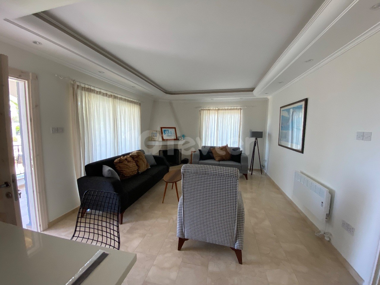 Villa zu vermieten in Bellapayis 4 Schlafzimmer, 3 Badezimmer