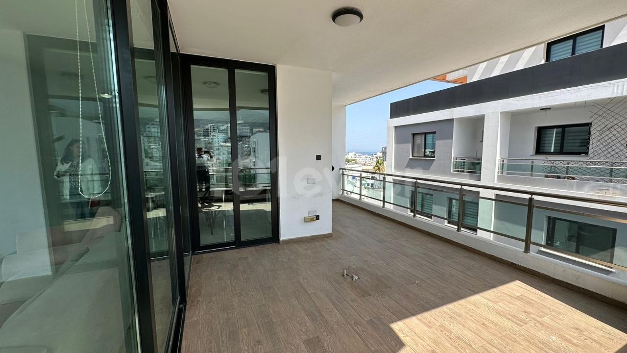 Kyrenia Center Wohnung zu vermieten 2+1