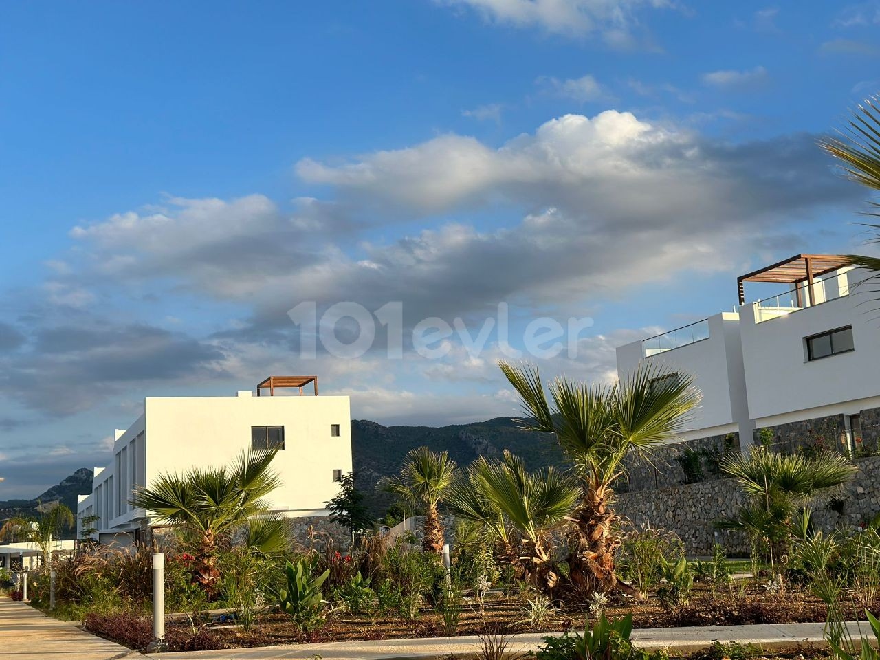 Loft 1+1, moderner, moderner Wohnkomplex Casa del Mare befindet sich in einer Wohnanlage in NotherLand