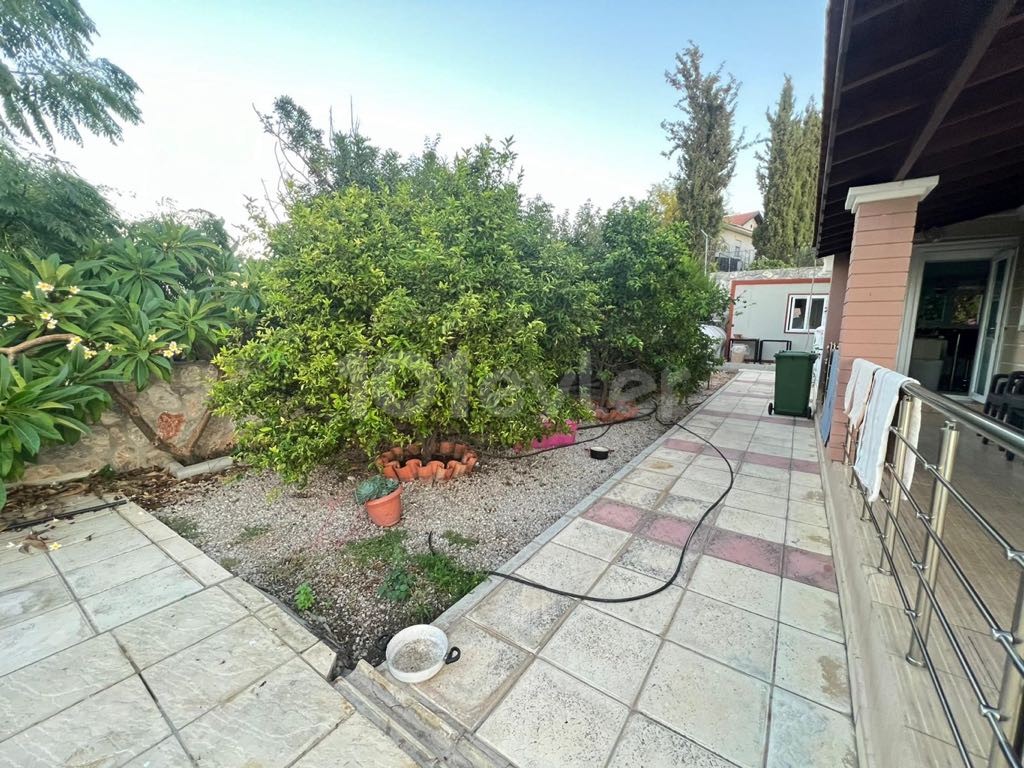 3+1 möblierte Villa mit Pool in Çatalköy 1750 STG