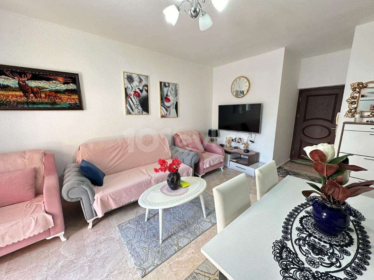 2+1 furnished flat in the Center 100.000 STG / 0548 823 96 10