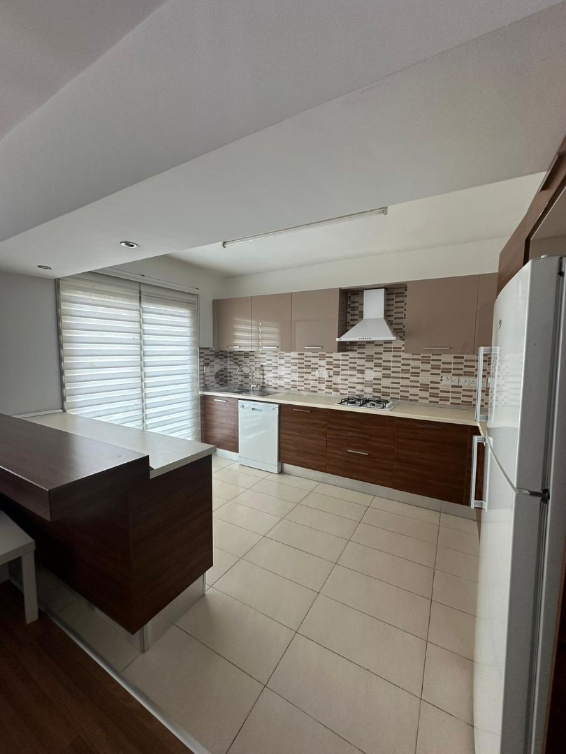 3+1 FULLY FURNISHED FLAT FOR RENT AT EMTAN TOWERS SITE AT THE DOĞANKÖY ENTRANCE OF GİRNE!!