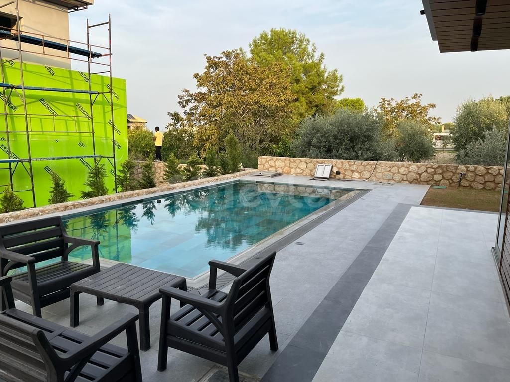 Modern Villa with Private Pool in Karaoğlanoğlu