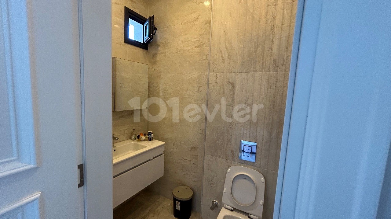 4+1 ULTRALUX DUPLEX-WOHNUNG ZU VERMIETEN MIT PRIVATEM POOL IN BELLAPAIS, KYRENIA