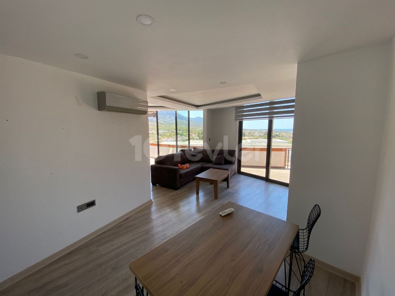 Luxuriöses 2+1-Penthouse zur Miete in einem Wohngebiet in Zeytinlik