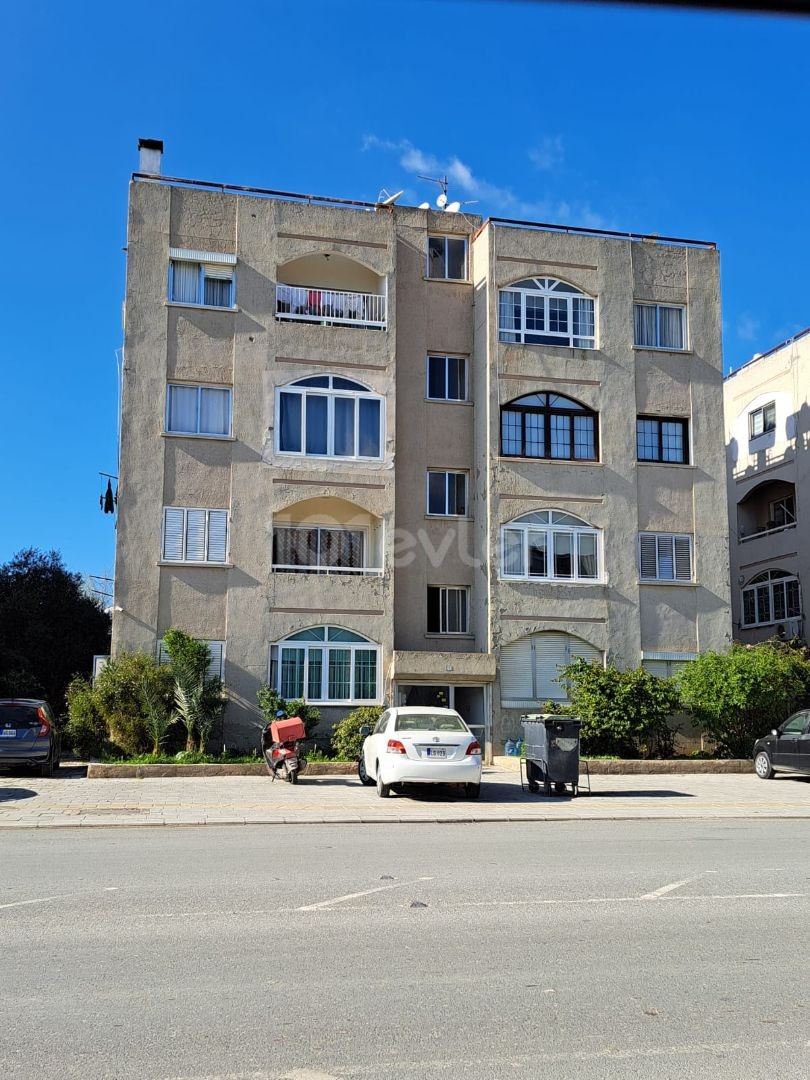 Centrally located  opportunity 3 bedroom flat for sale in Taşkınköy, Lefkosa