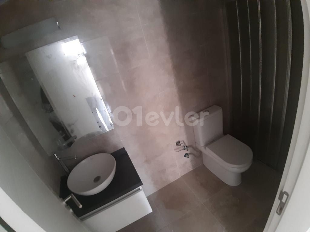 DUPLEX-WOHNUNG IN KYRENIA ALSANCAK GELEGENHEIT ** 