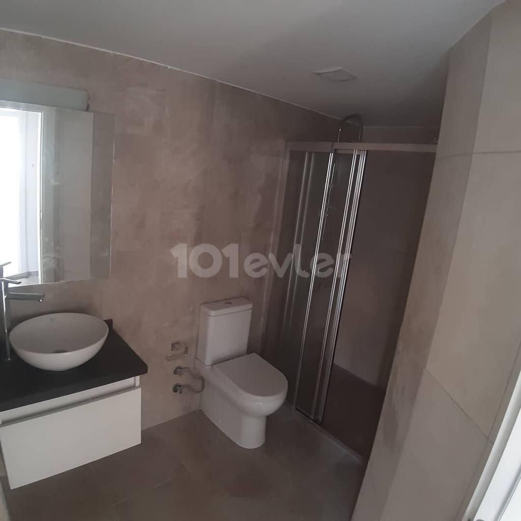 DUPLEX-WOHNUNG IN KYRENIA ALSANCAK GELEGENHEIT ** 