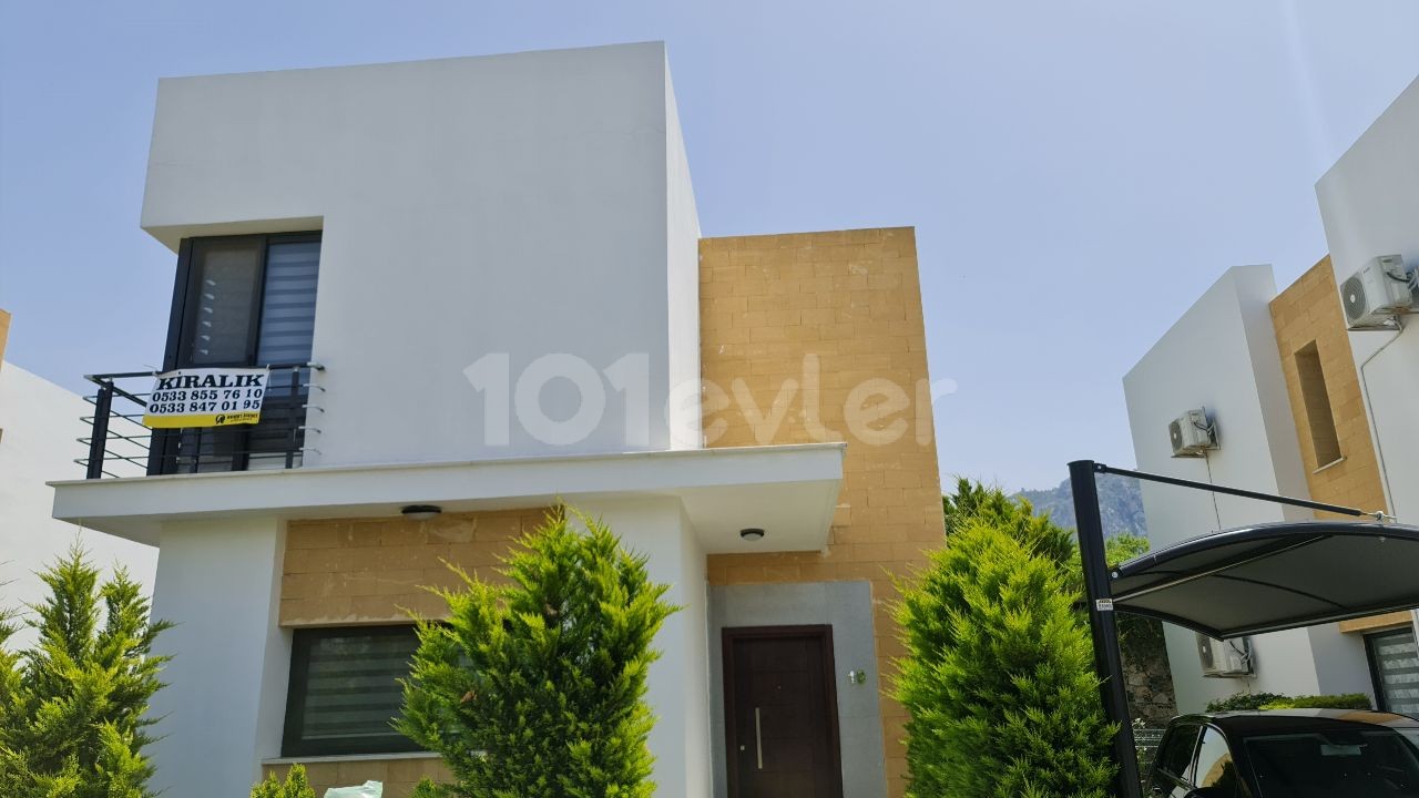 2+1 DUPLEX VILLA IN KYRENIA, A 5-MINUTE WALK FROM KARAOGLAN GAU ** 