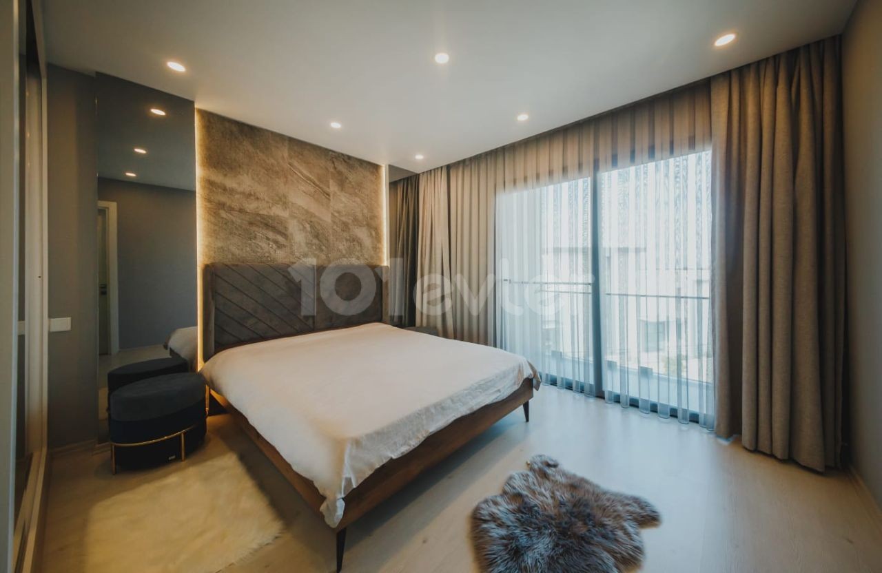 ALSANCAK'TA ULTRA LUX  3+1 VILLA