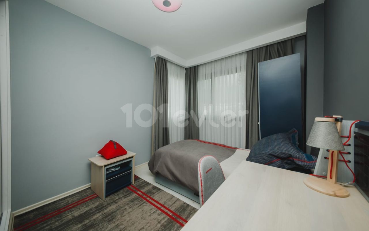 ALSANCAK'TA ULTRA LUX  3+1 VILLA