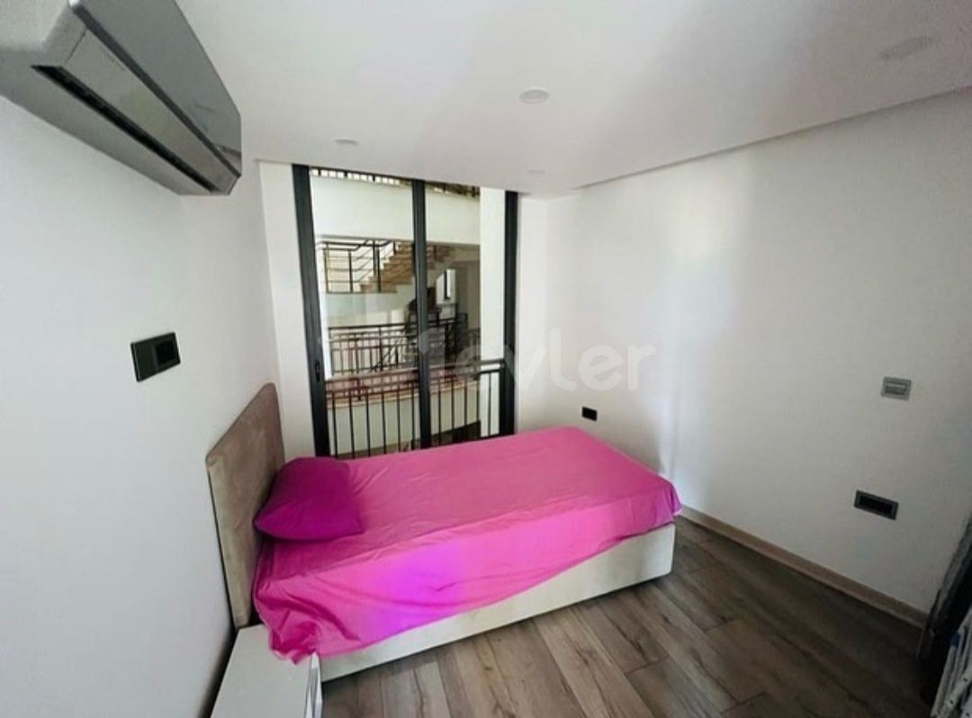 2 + 1 Lu Llogara Residence Full esyali ** 