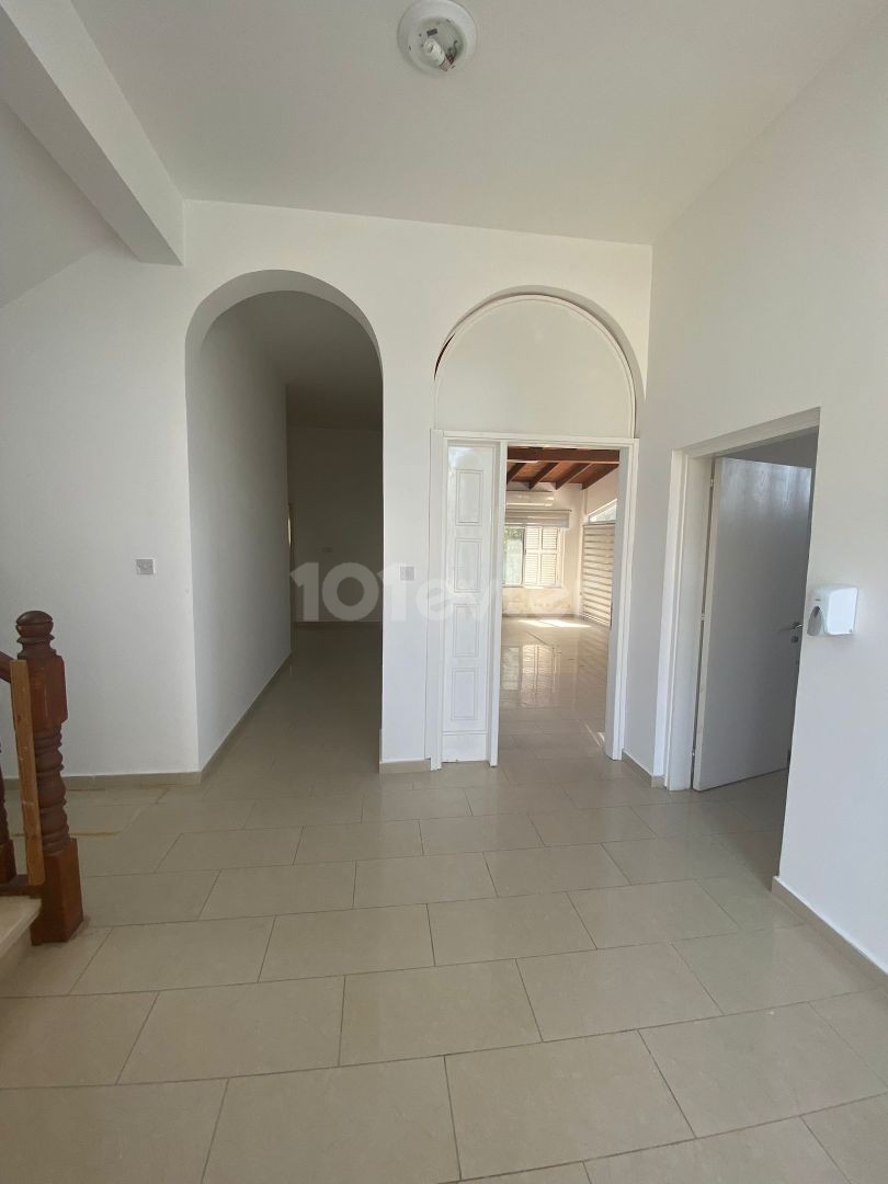 KARAOGLANOGLU 3+ 1 SEMI-FURNISHED VILLA ** 