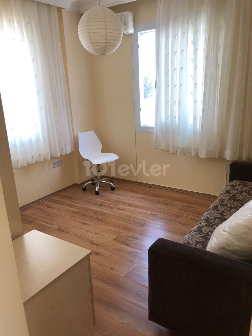 KYRENIA CENTRAL 2+ 1 APARTMENT FOR RENT 3. FLOOR ** 