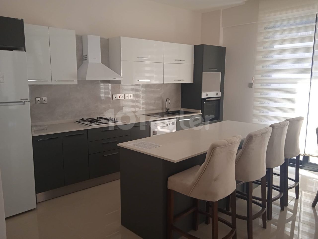 3+1 LUXURIOUS FLAT FOR RENT IN THE CENTER OF KYRENIA