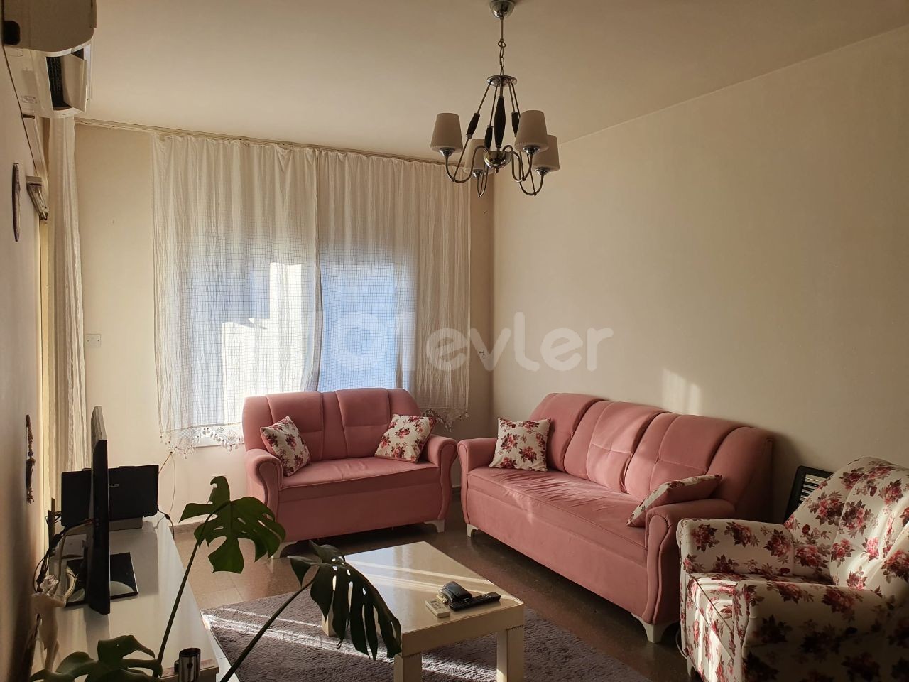 Flat For Sale in Girne Merkez, Kyrenia