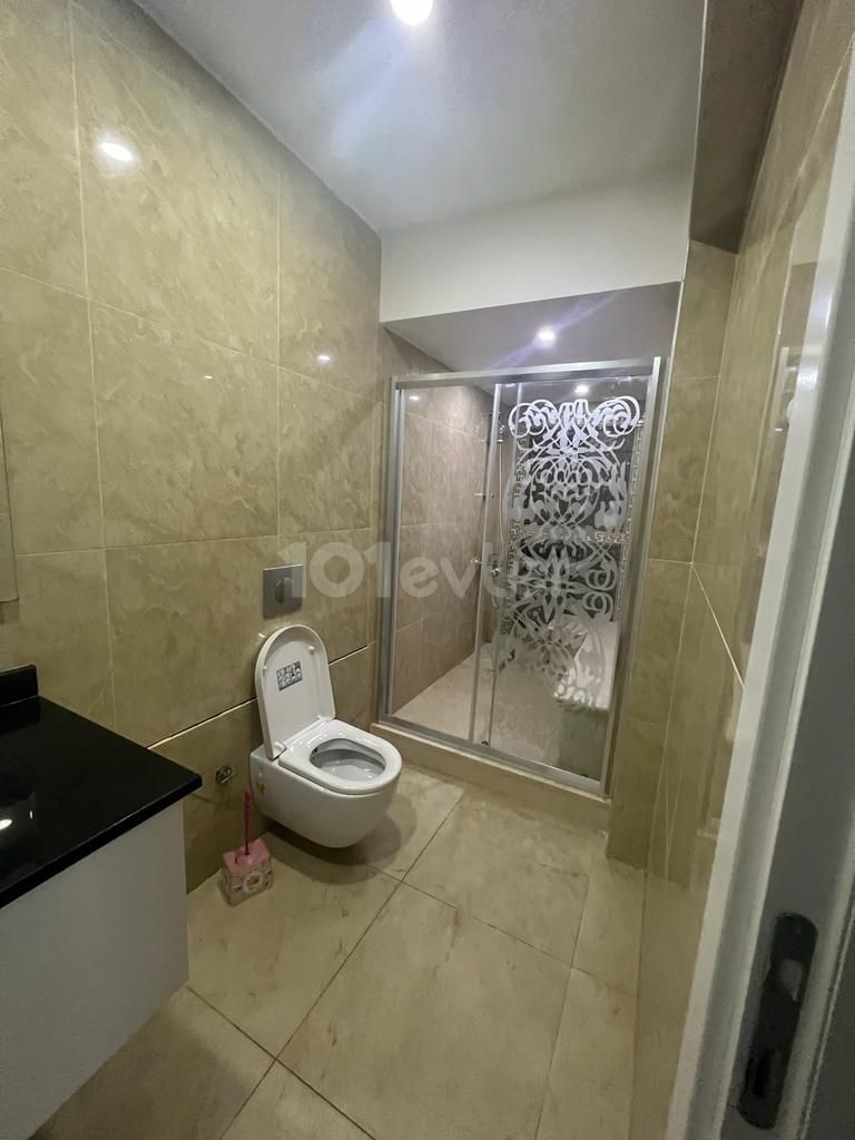 GIRNE MERKEZ 3+1 OZEL HAVUZLU VILLA