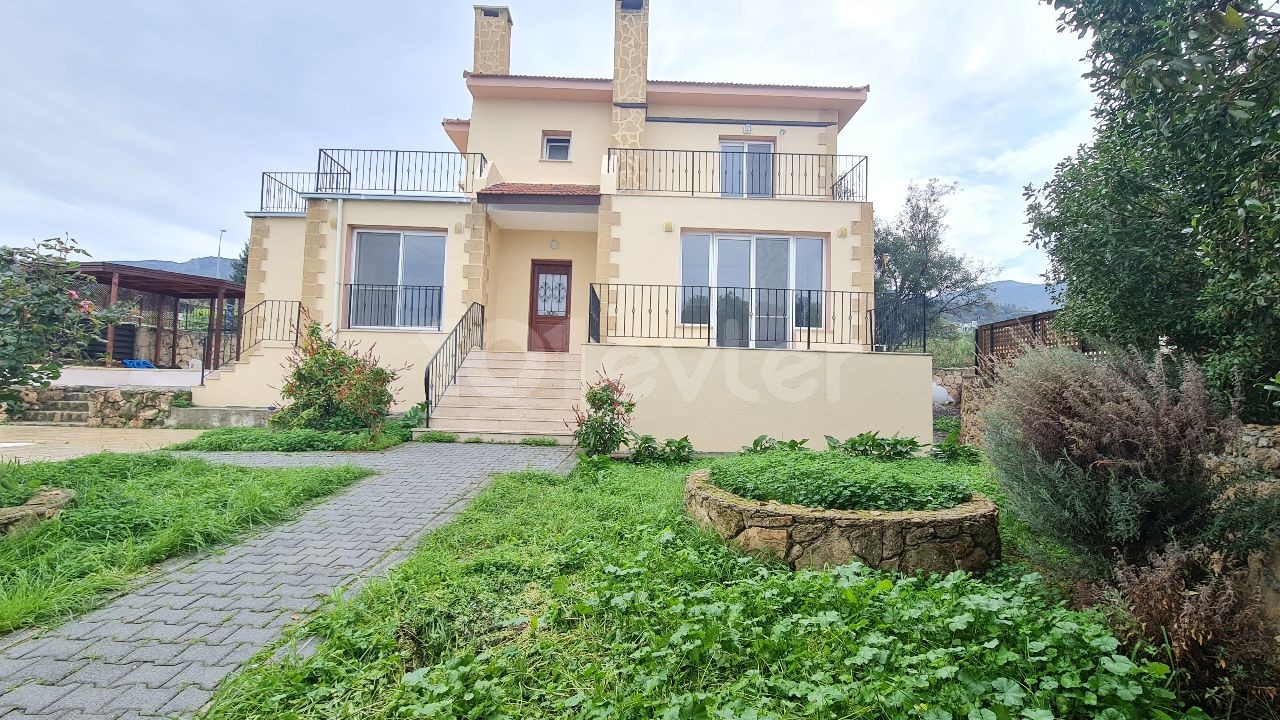 Villa To Rent in Alsancak, Kyrenia