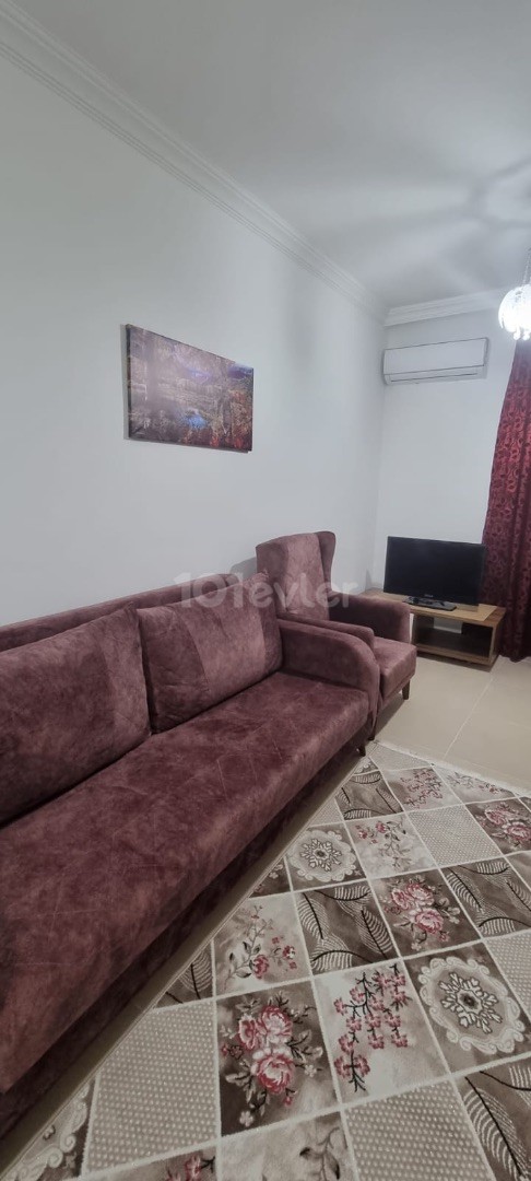 Flat To Rent in Karaoğlanoğlu, Kyrenia