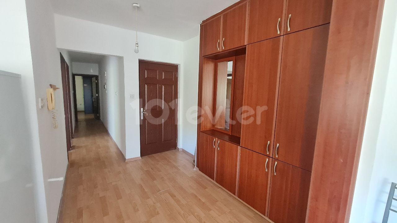 Flat To Rent in Girne Merkez, Kyrenia