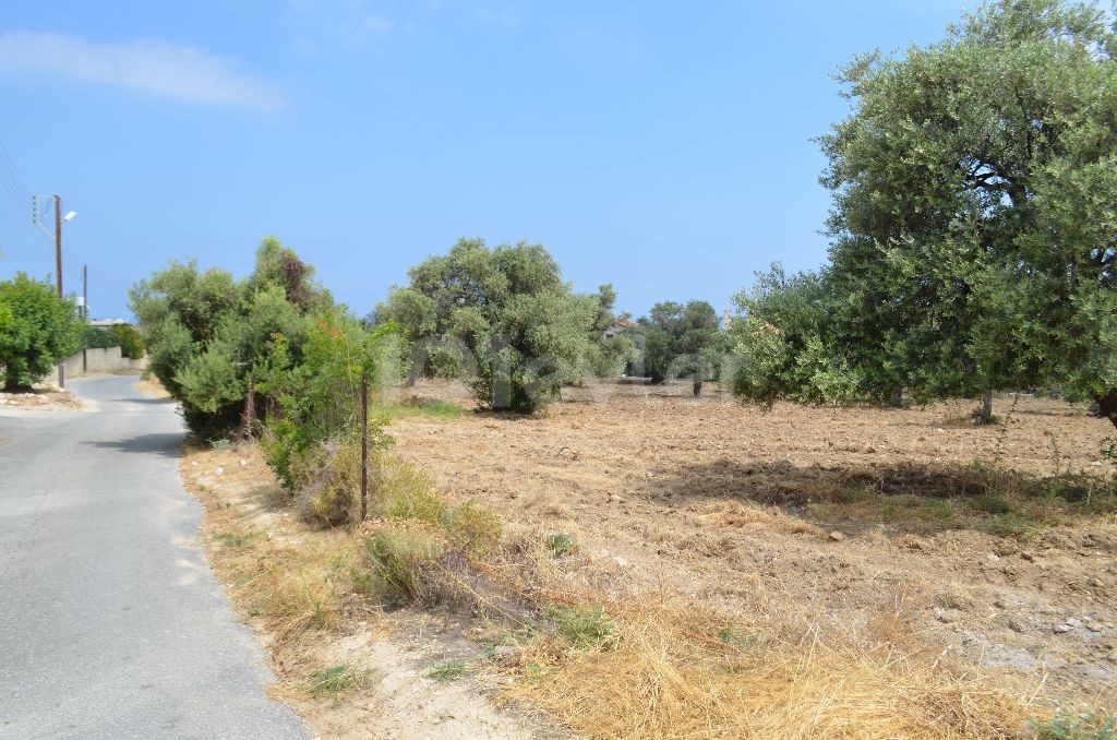 Residential Zoned Plot For Sale in Ozanköy, Kyrenia