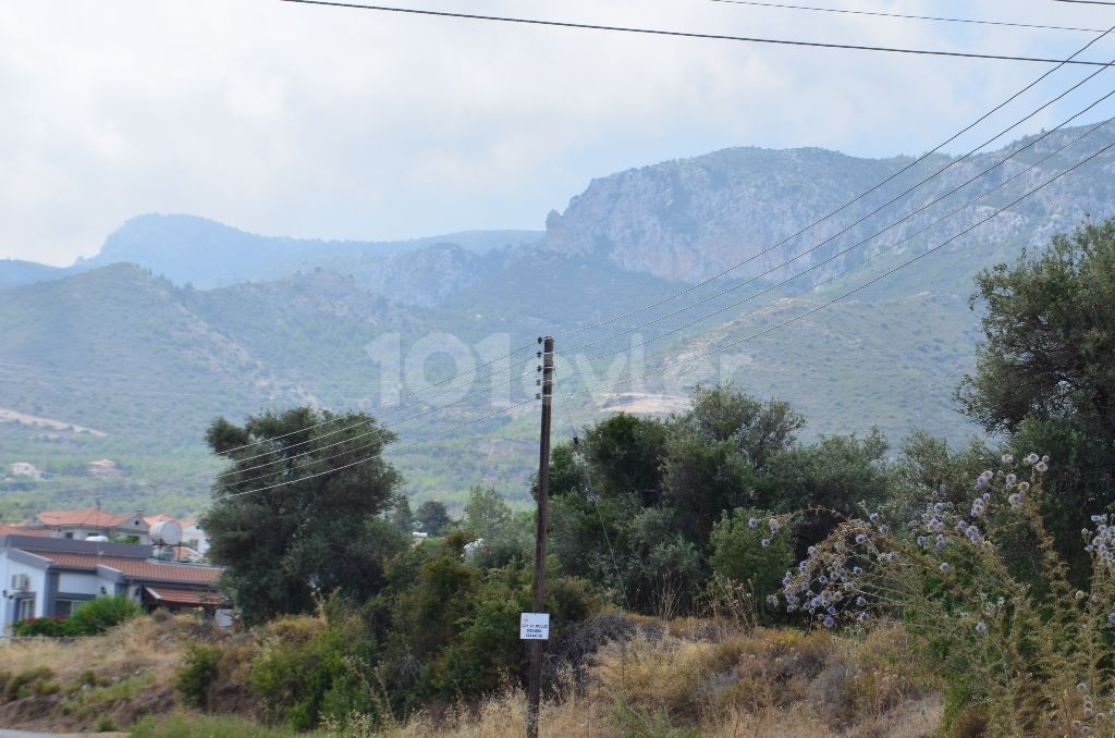 Residential Zoned Plot For Sale in Ozanköy, Kyrenia