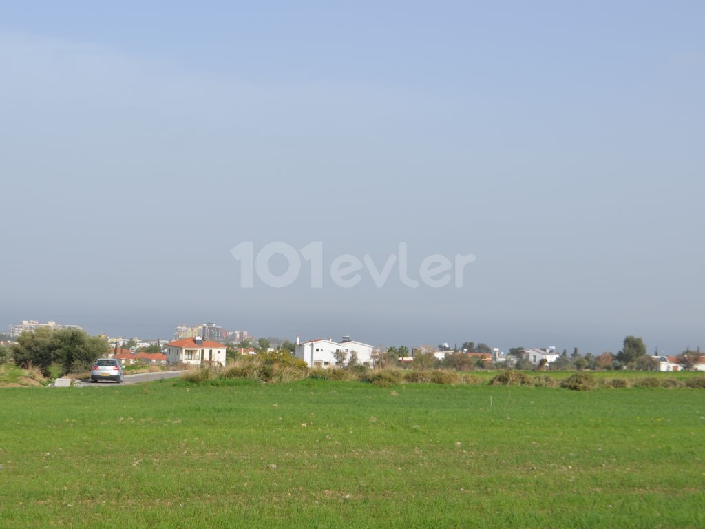 A plot of land for sale in Kyrenia Als Decak ** 