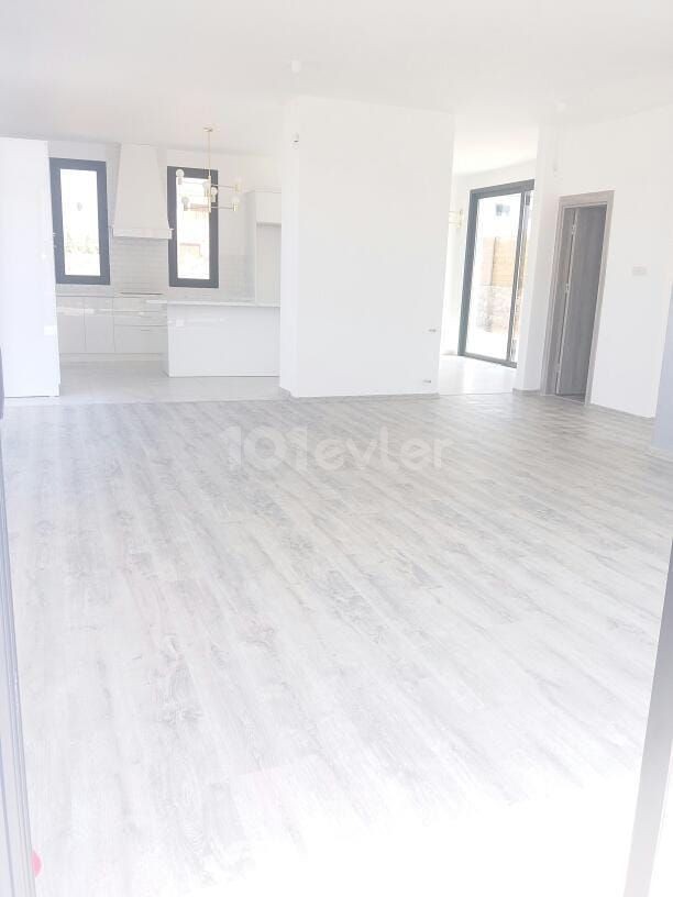 4+1 Exklusive Designvilla Zum Verkauf In Kyrenia Alsancak ** 