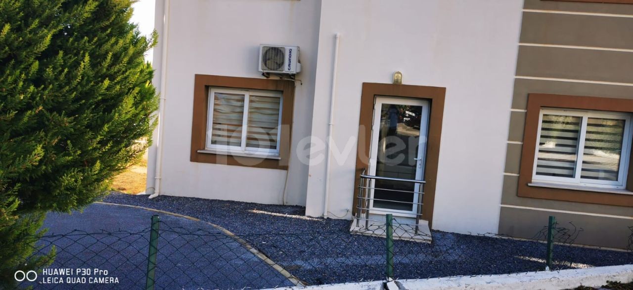 Girne Alsancak 1+1 Satılık Daire / Site İçerisinde Bahçeli