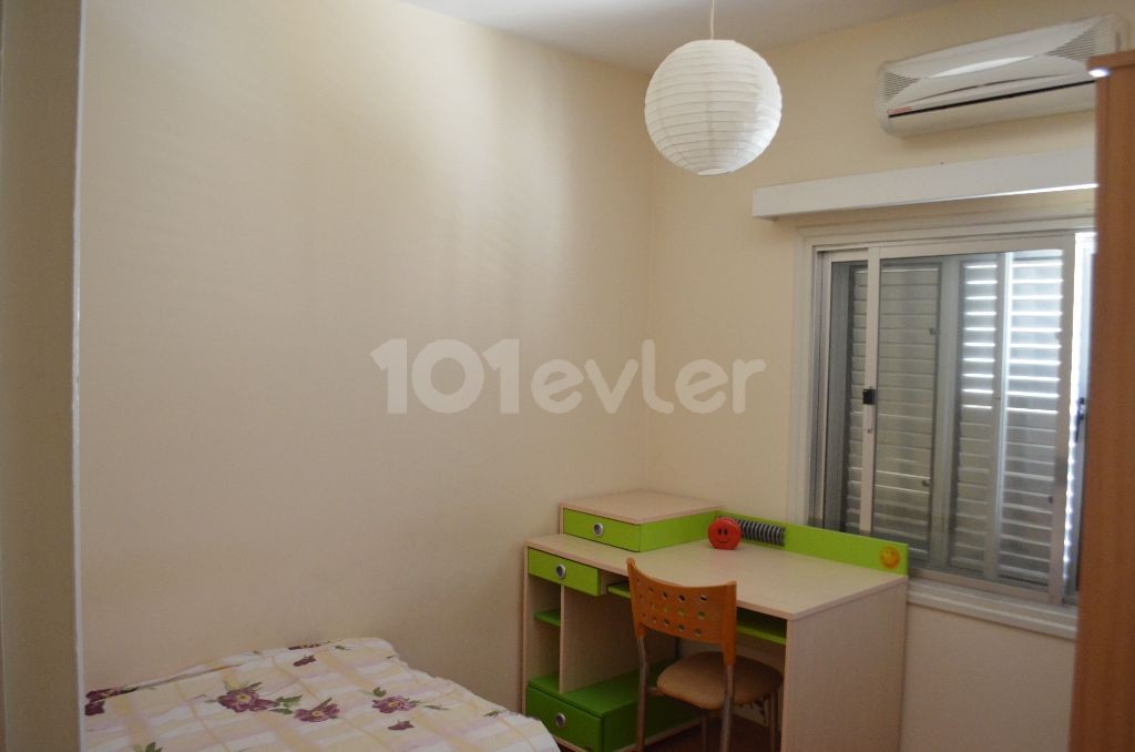 Flat To Rent in Zeytinlik, Kyrenia