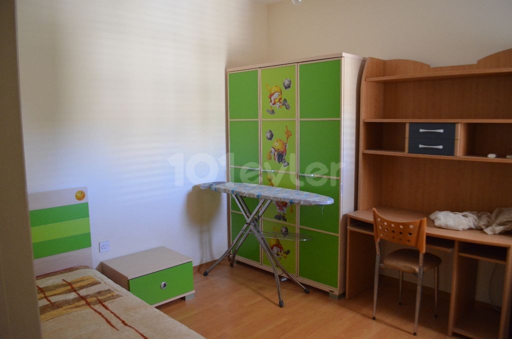 Flat To Rent in Zeytinlik, Kyrenia