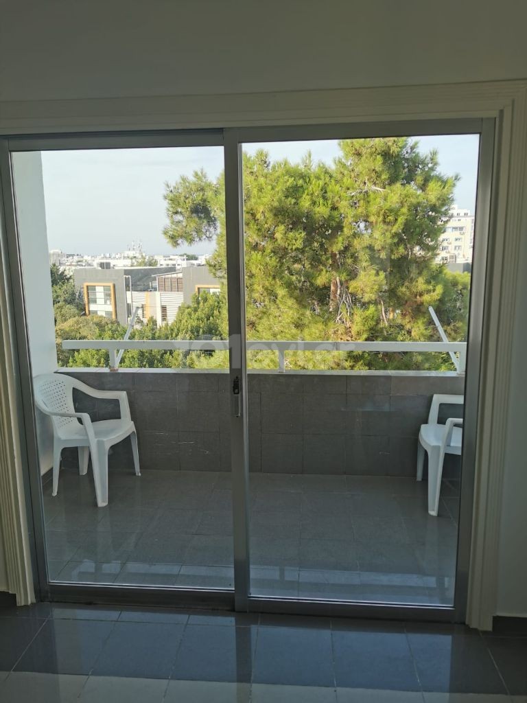 Flat To Rent in Zeytinlik, Kyrenia