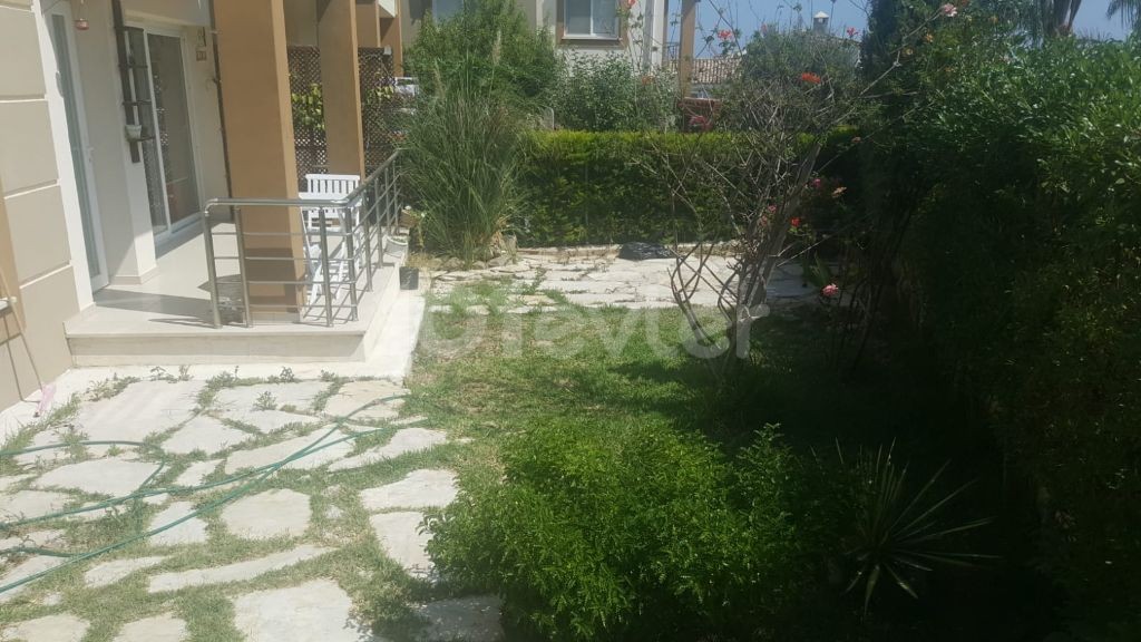 Girne Alsancak Satılık 2+1 Daire / Bahçeli